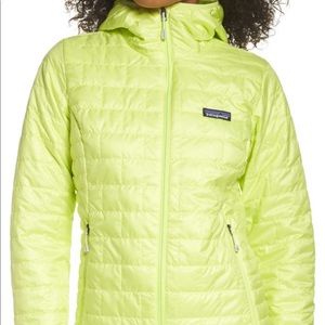 Patagonia nano puff hooded jacket